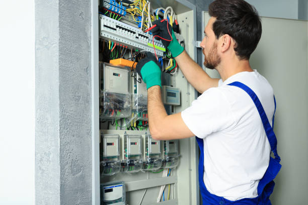 Best Affordable Emergency Electrician  in Deridder, LA